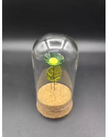 Adopter une fleur en verre soufflé, c'est choisir une décoration durable qui ne se fane jamais.
