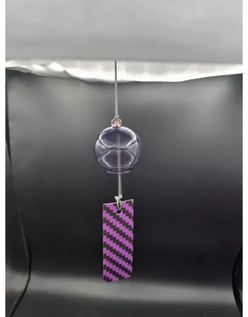 Les cloches à vent artisanales en verre se distinguent par leur élégance et leur sonorité unique. Les cloches à vent artisanales en verre se distinguent par leur élégance et leur sonorité unique.