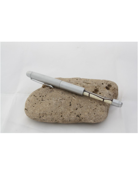 stylo plume avec perle en verre de murano
